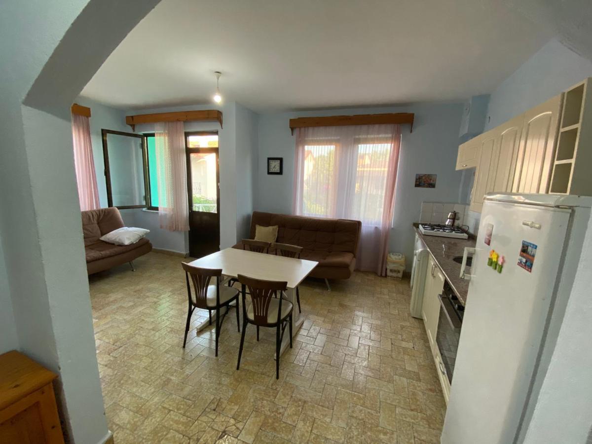 Hix Garden Apart Hotel Фетие Екстериор снимка